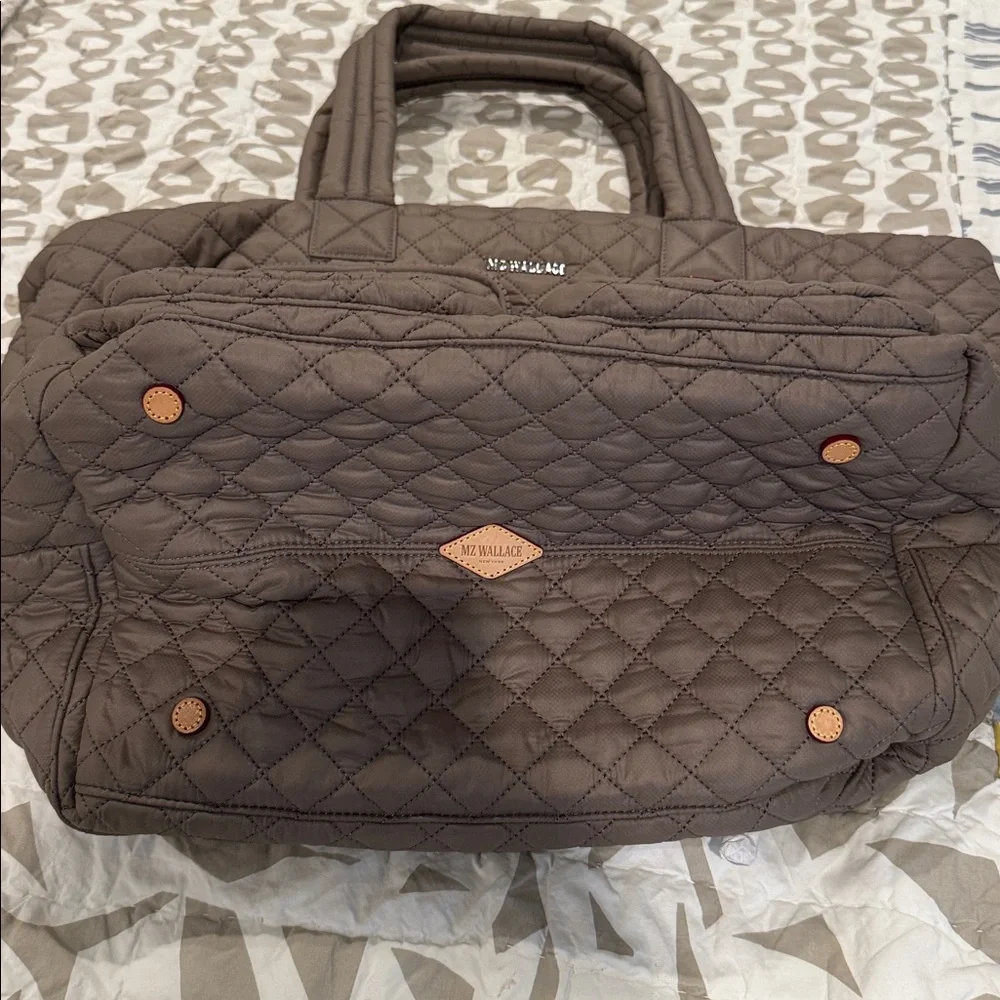 Traveling soon?? NWOT MZ Wallace Morning Dove Large Metro Travel Tote Bag - Picture 3 of 6